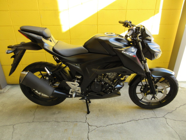 スズキ　GSX-S125 ABS