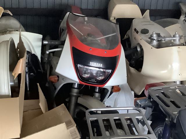 ヤマハ　FZR400RR