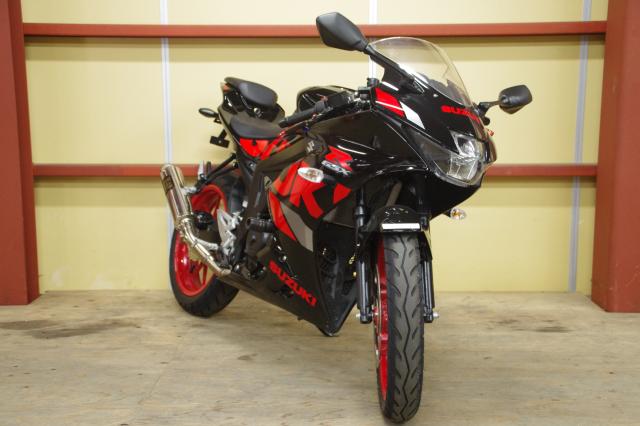 スズキ　GSX-R125 ABS