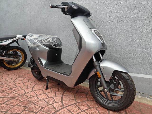 ホンダ　EM1 e:
