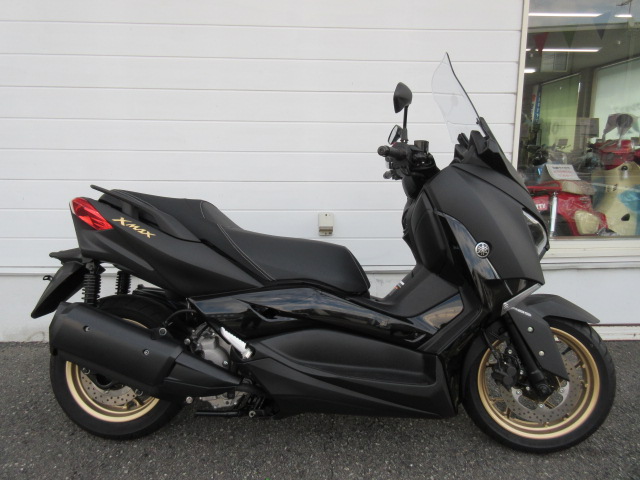ヤマハ　XMAX250
