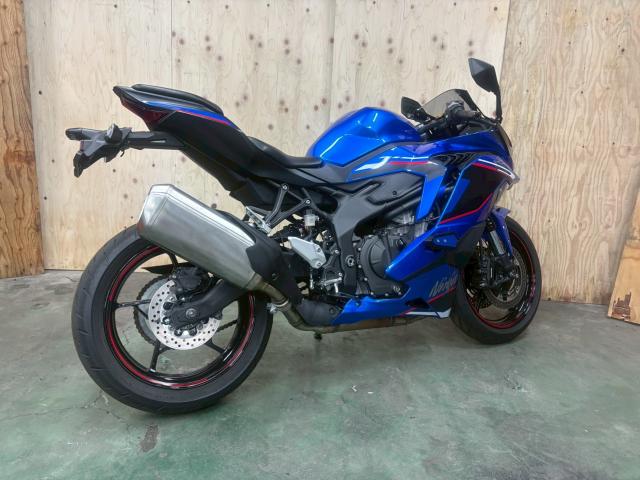 カワサキ Ninja ZX-4R SE