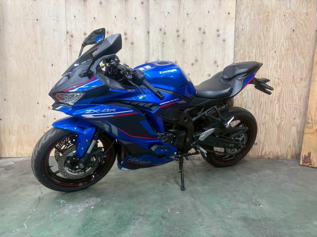 カワサキ Ninja ZX-4R SE