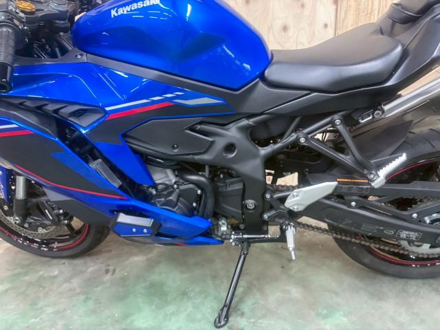 カワサキ Ninja ZX-4R SE