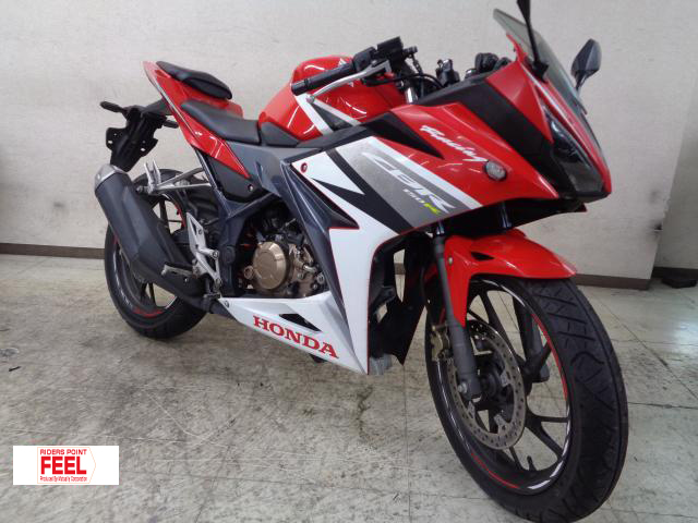 ホンダ　CBR150R