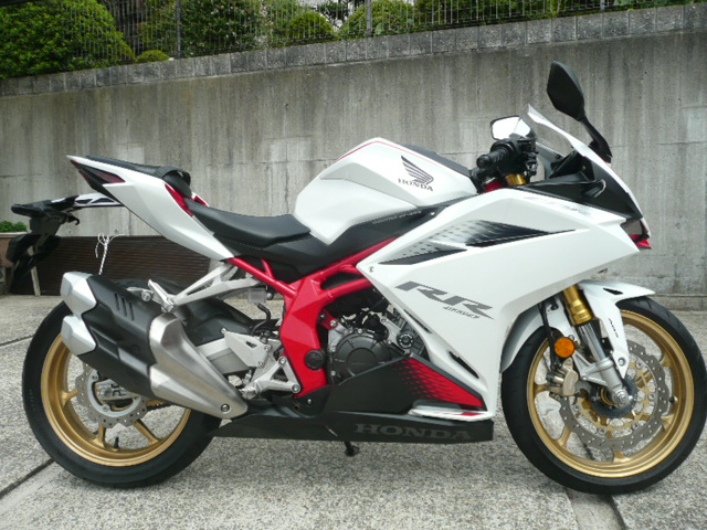 　ホンダ　CBR250RR　白　ワンオーナー　走行距離10961ｋｍ