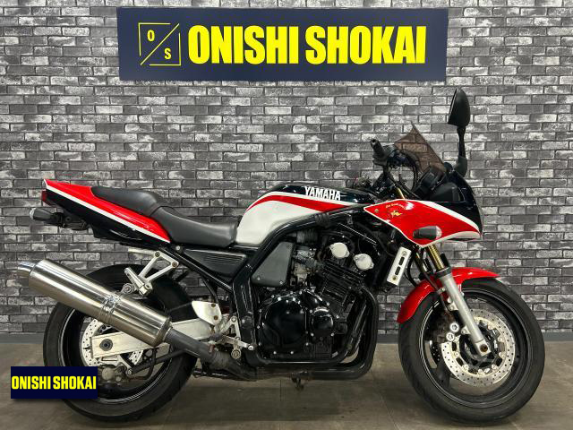 ヤマハ　FZS600フェーザー