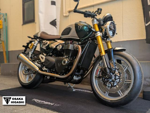 トライアンフ　スピードツイン1200カフェレーサーエディション
