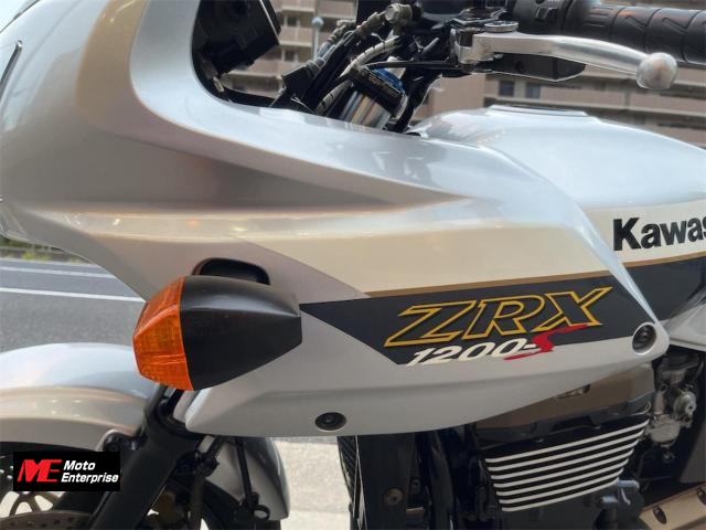 カワサキ ZRX1200S