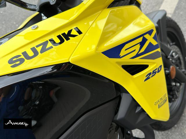 スズキ Vストローム250SX